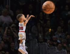 PG游戏官网登录入口-雷霆完胜意大利男篮，利拉德统治全场