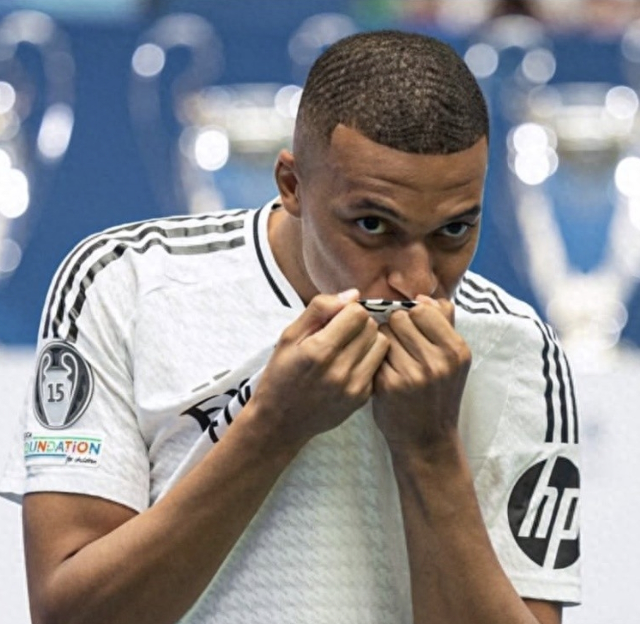 PG电子官网-球队备战重要比赛,冲刺欧洲豪门赛事