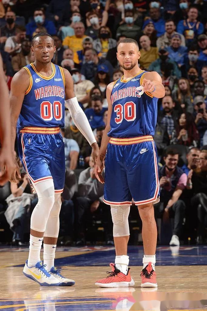 PG电子官网-勇士B队完胜尼克斯，加里纳利完成帽子戏法